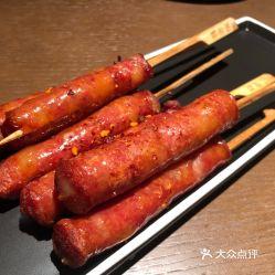 网红大鹅吃瓜图片,萌态十足引网友热议