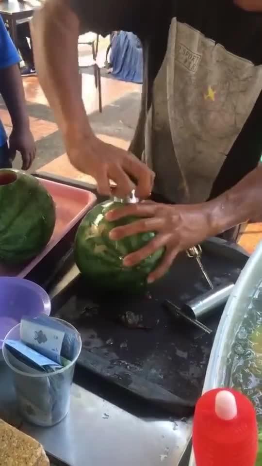 马来西亚网红爆料吃瓜,揭秘幕后真相