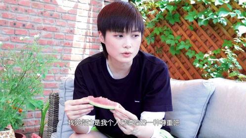 网瘾少女吃瓜视频播放,揭秘背后成瘾之谜