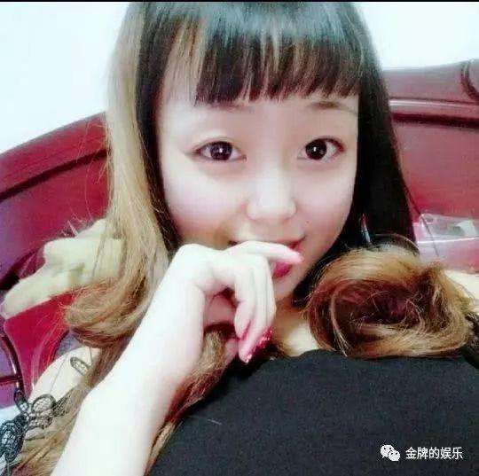 网红炮姐吃瓜图片高清